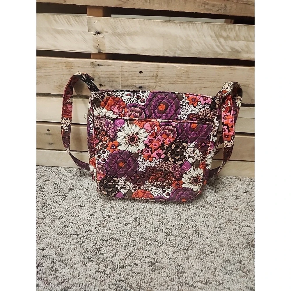 VERA BRADLEY Cross Body Purse -  Zippered Bright Floral Multi-Pocket Bag